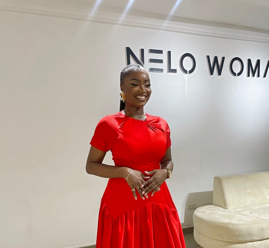 Chinelo Nzelu smiling in the Nelo Woman studio