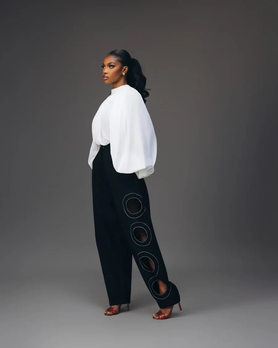 The Nova Set in black with circular cut-out detailing.